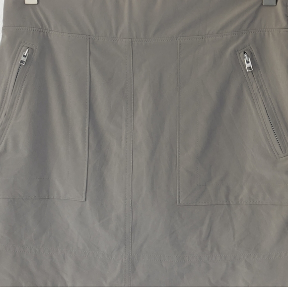 Athleta Chelsea Cargo Skort Women's Size 4 Gray Stretch Pockets Active Outdoor - Picture 3 of 12